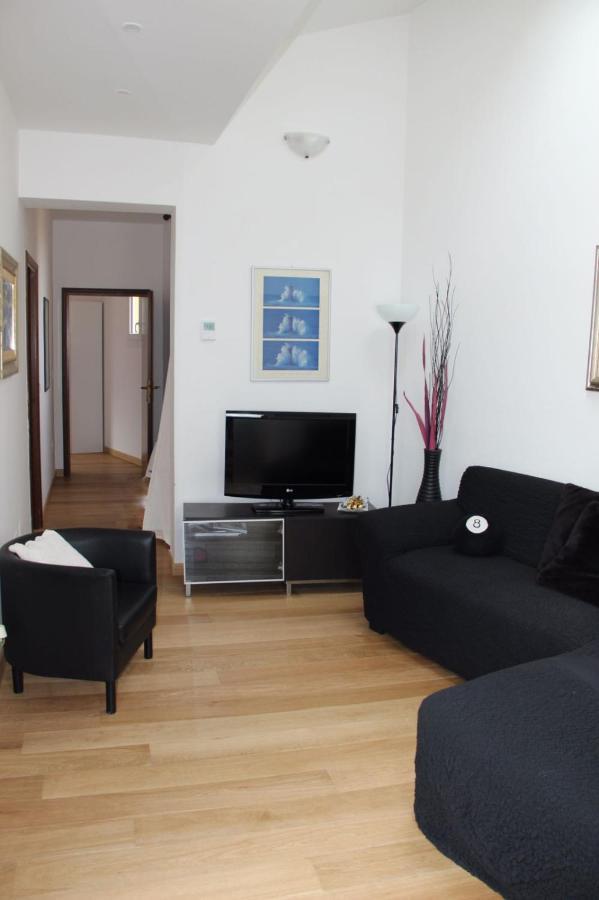 Realkasa Lovin House Apartment Bologna Bagian luar foto
