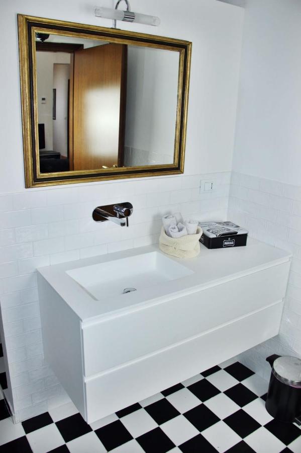 Realkasa Lovin House Apartment Bologna Bagian luar foto